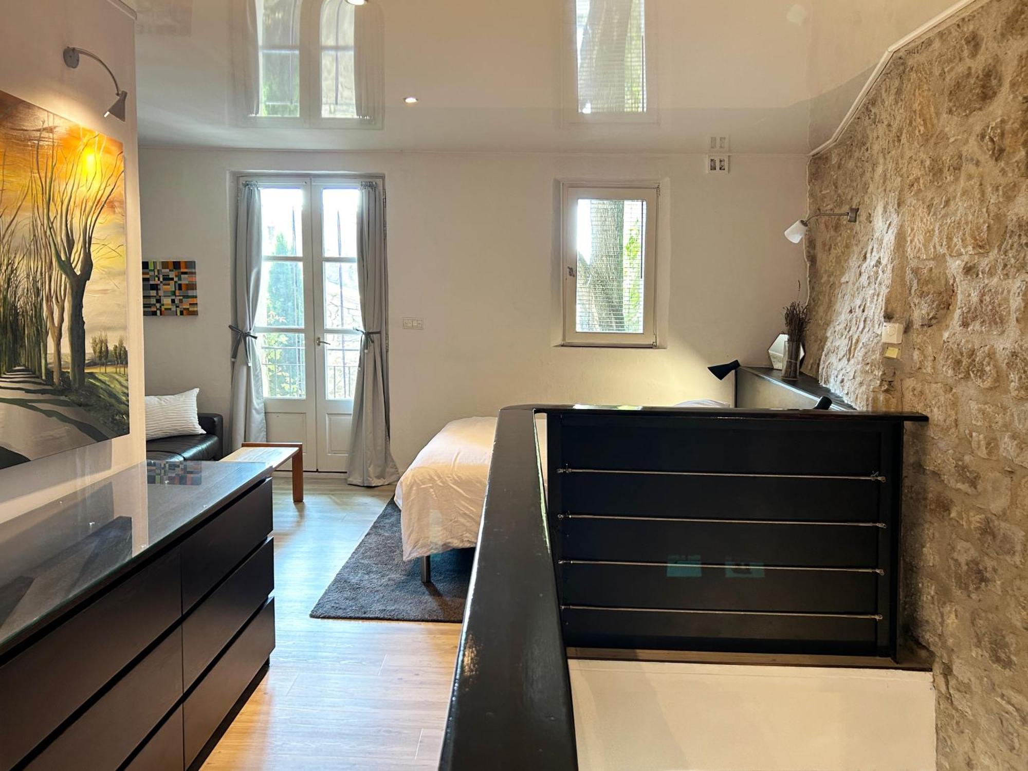 Villa Authentique Et Architecturale - Centre Ville Forcalquier Buitenkant foto